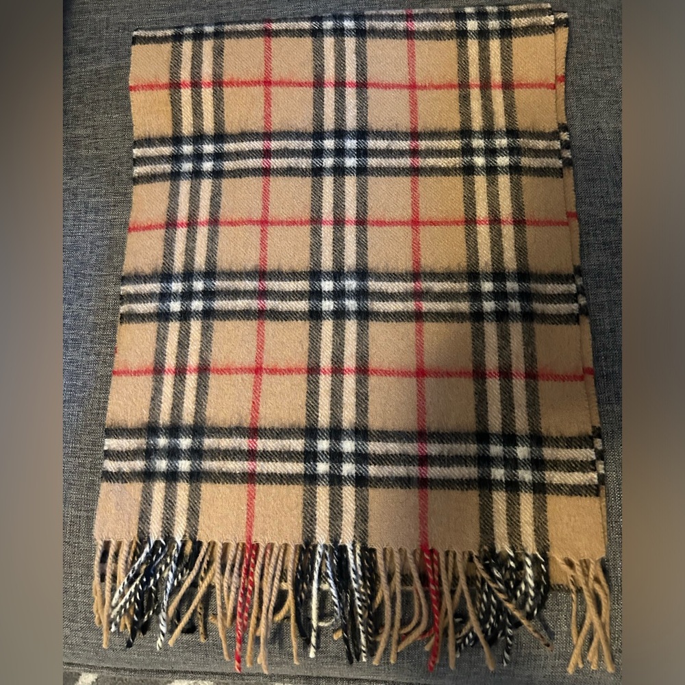 Burberrys Lambswool Scarf